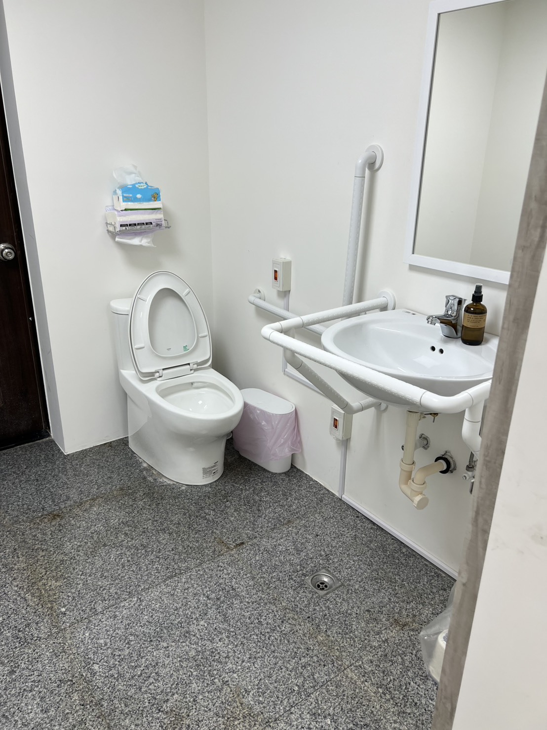 無障礙廁所